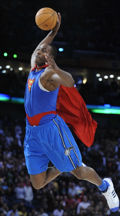 内蒙古多地滑雪场“开板”迎客，冬季旅游迅速升温