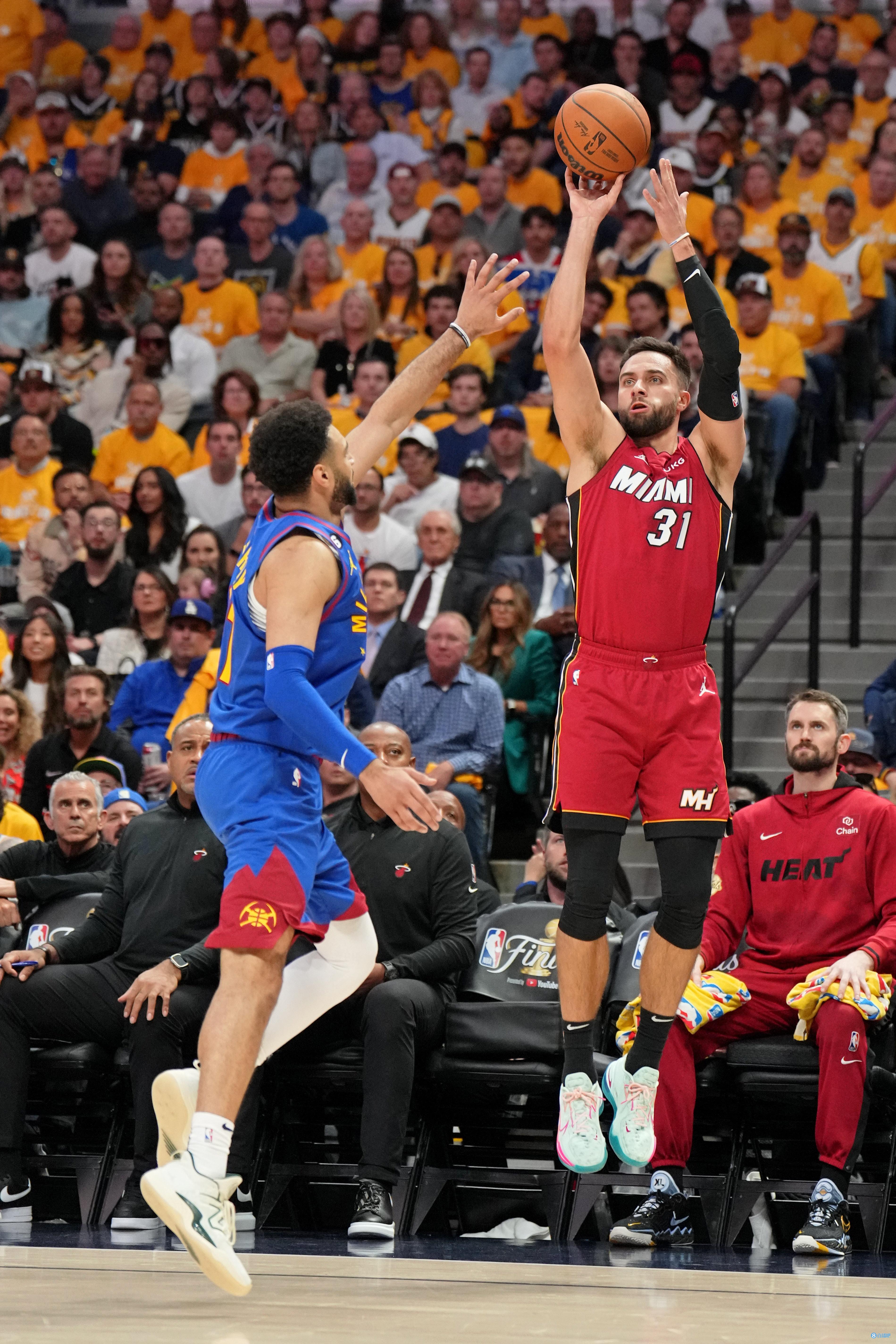 图片报：多特高层现在目标是联赛亚军、欧冠联赛阶段前八晋级