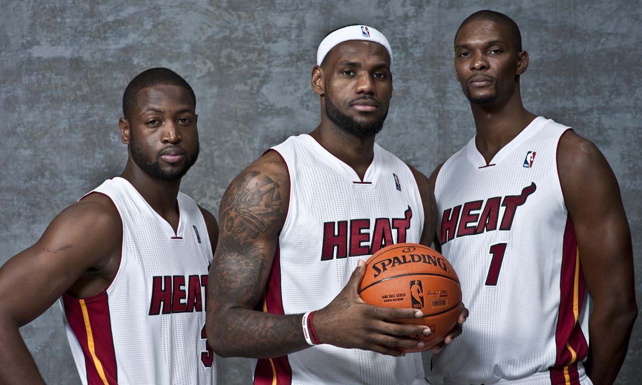 那不勒斯官方：安古伊萨右腿比目鱼肌牵引性损伤，已开始康复