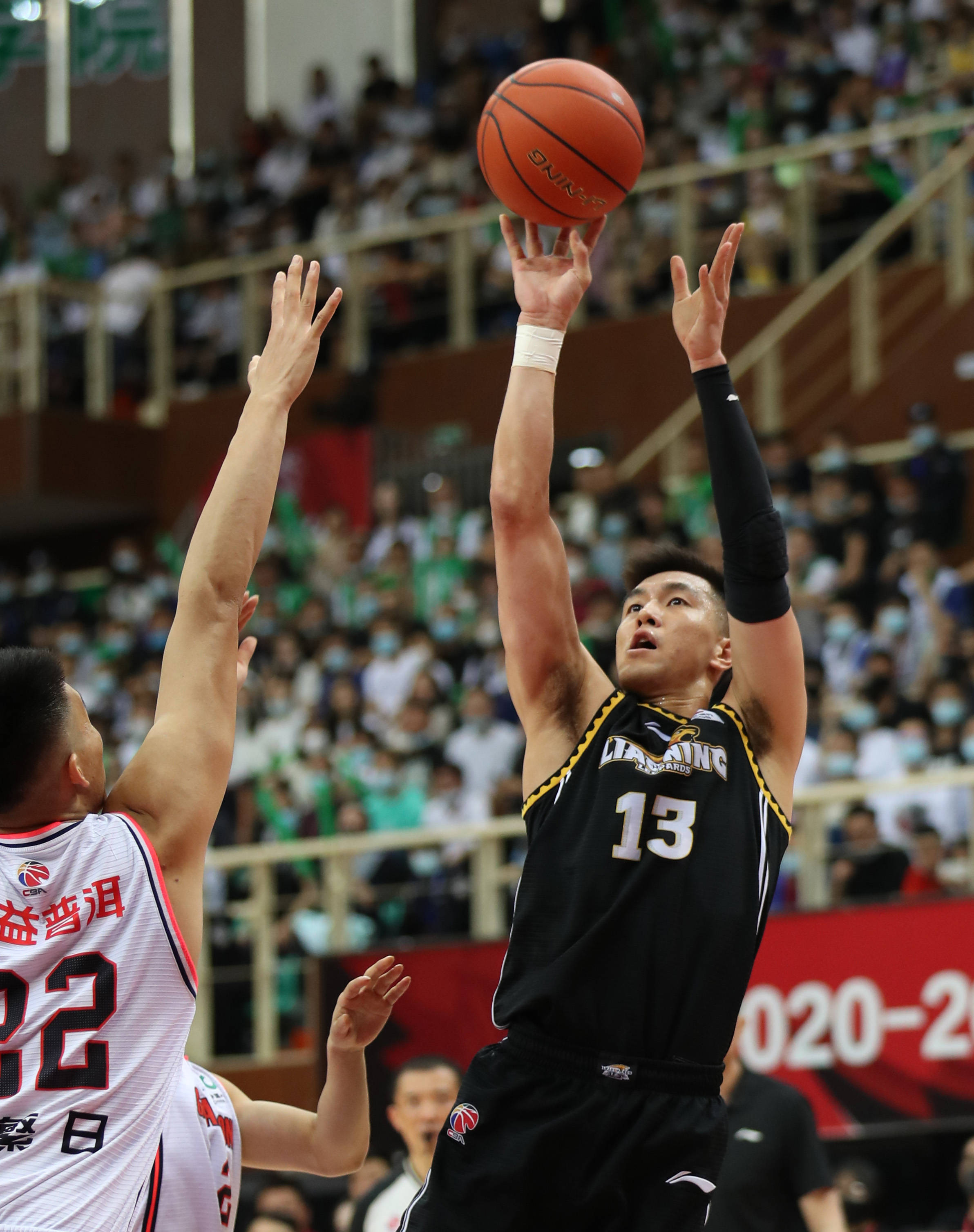 曝辽宁签新外援 亨特加盟补强进攻