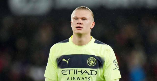 BLG被TES零封，打野脸探草丛，失误不断，又要背锅了