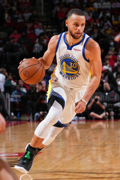 砍18分三分7中5打爆朱俊龙 他想在国家队站住脚恐怕还不够