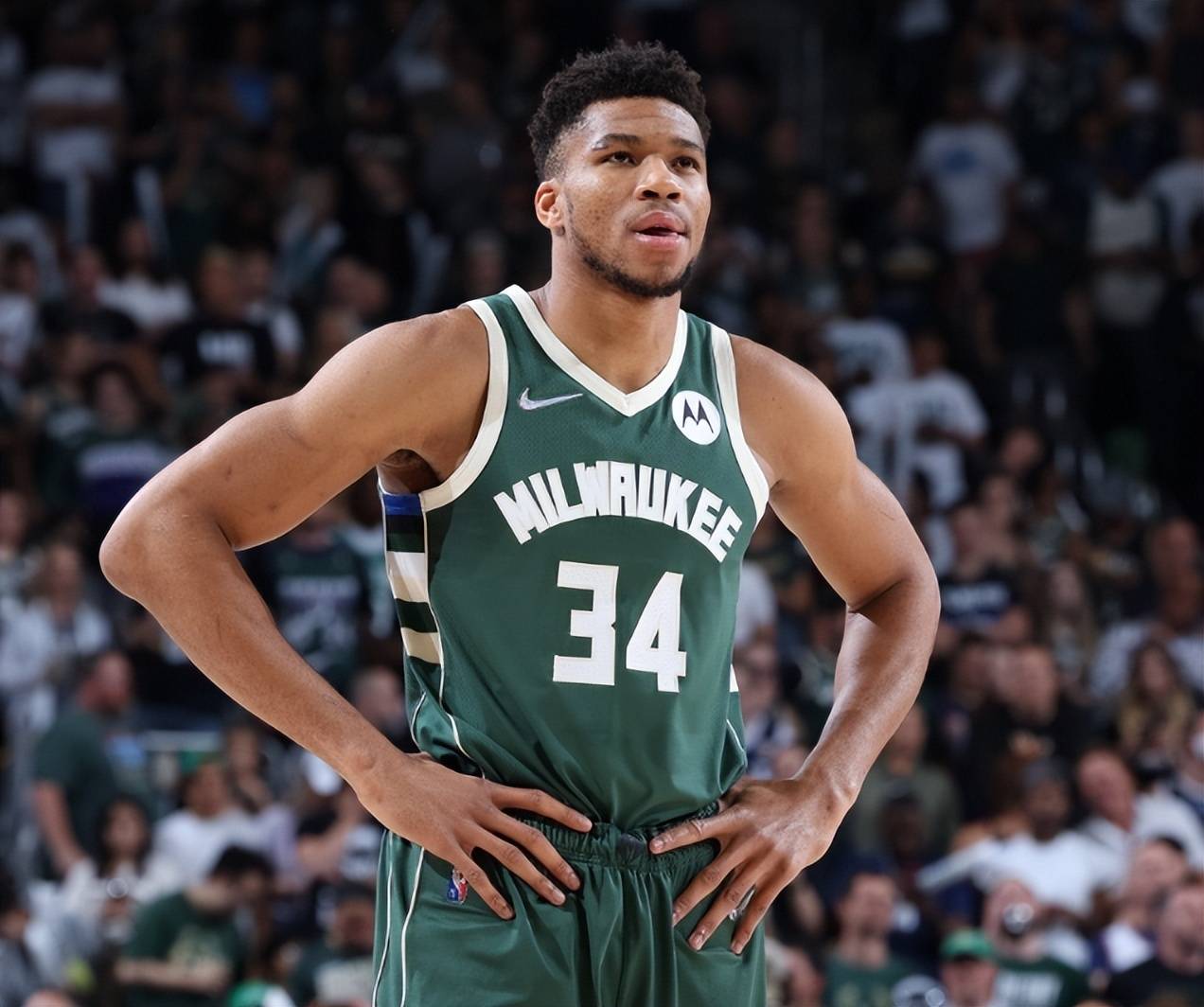 首节16分火力狂飙！杜兰特半场高效砍20分难救主