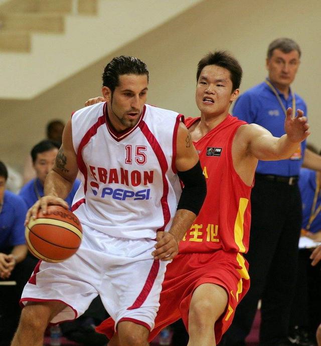 布克准绝杀！杜兰特38分率太阳险胜雄鹿，守住西部附加赛席位