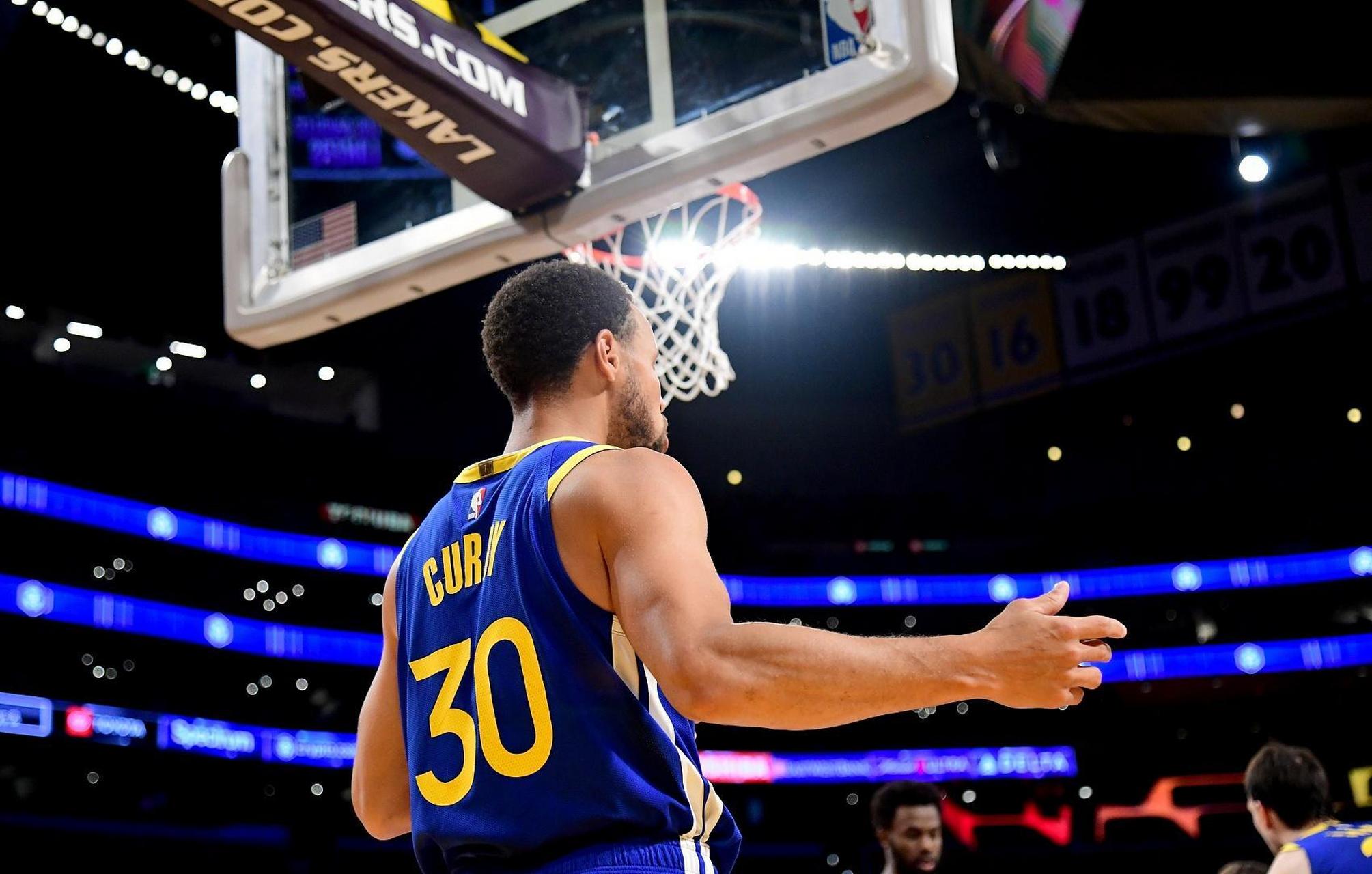 世界杯爆大冷！世界冠军0-2惨败，伊藤美诚剃光头，日本约战国乒